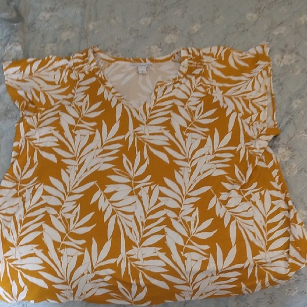 Liz Claiborne Yellow and White Leaf Pattern Blouse